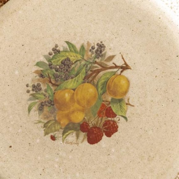 Monroe Salt Works Raspberries, Blueberries and Apricots Large Dinner Plate 11" - Picture 4 of 9